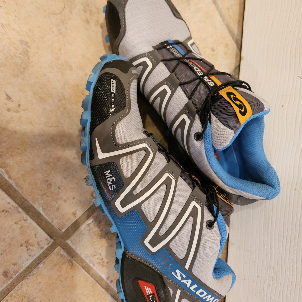 Salomon Speedcross 3 trail running shoes. Size 9.5 Women's
